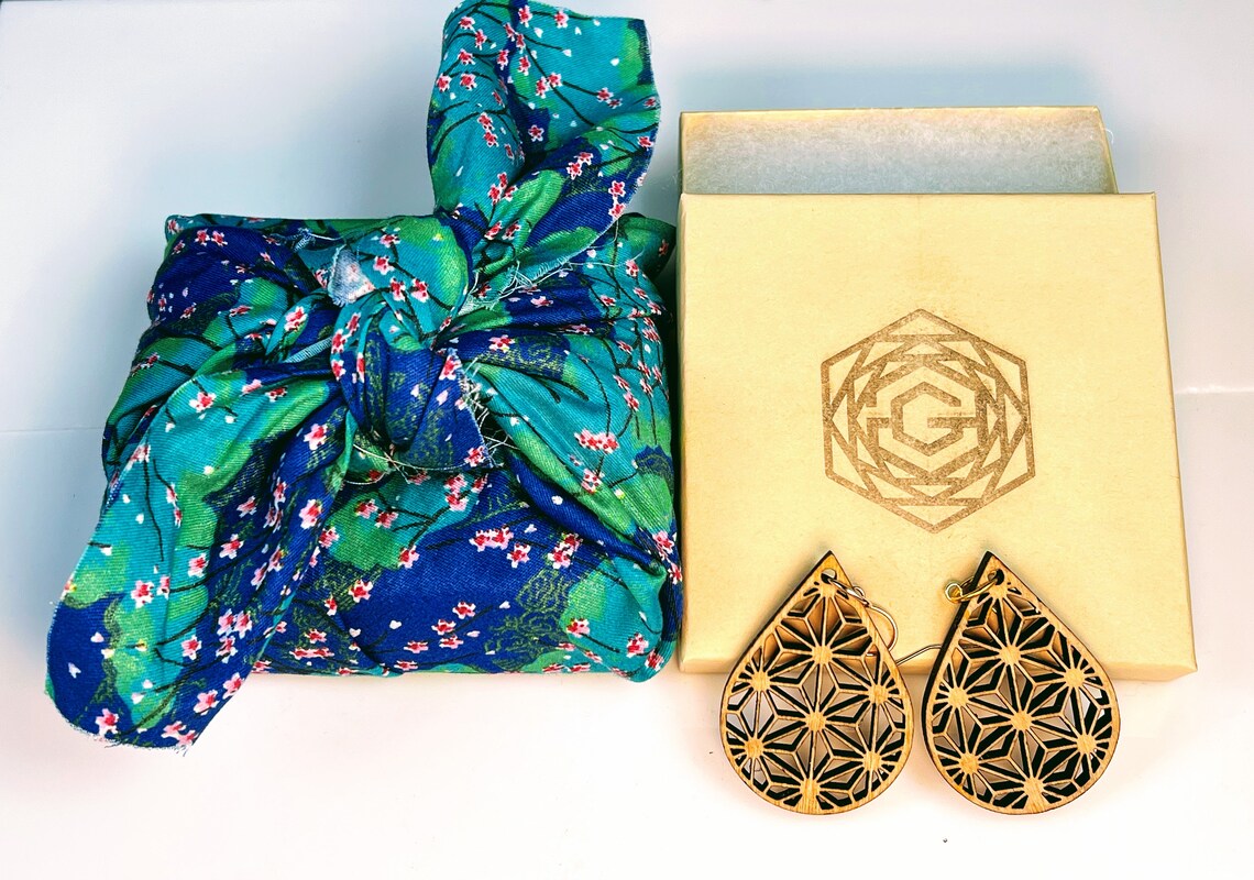 Wood Goma (胡麻) Kumiko Earrings
