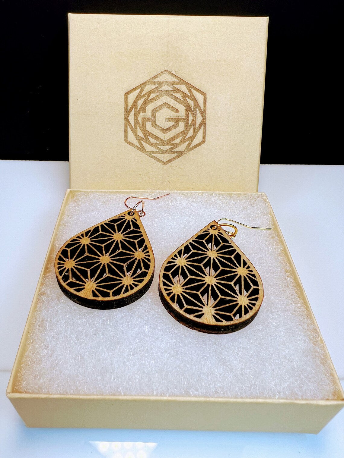 Wood Asanoha (麻の葉) Kumiko Earrings